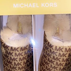 MK- Janis Faux Fur-Lined Logo Jacquard Slipper